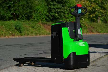 Porta-paletes elétrico 2023  Cesab P218 (1)