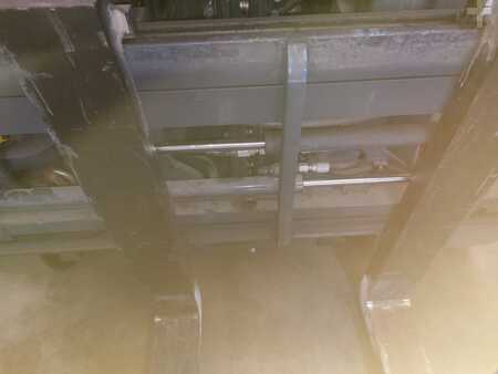 Vierwegestapler 2013  Combilift C2500 (4)