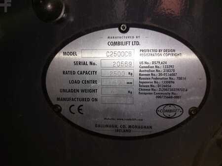 Vierwegestapler 2013  Combilift C2500 (3)