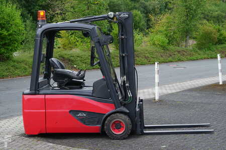 Eléctrico - 4 rodas 2017  Linde E20L-02 H2X386H10233 (3)