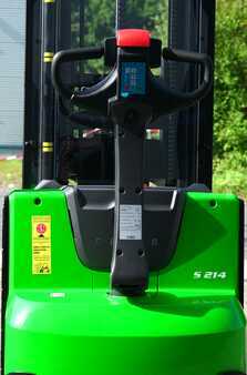 Stacker pedestre 2024  Cesab S214 (3)