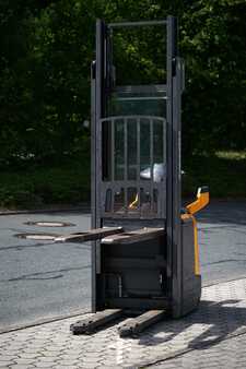 Stacker pedestre 2016  Jungheinrich ERC216 (4)