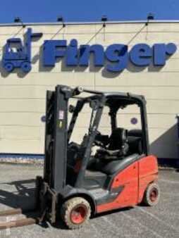 Treibgasstapler 2017  Linde H20T-01 (2)