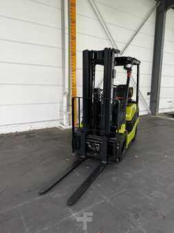 Propane Forklifts 2023  Clark C15 LPG (3)