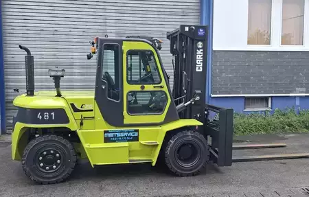 Dieselstapler 2025  Clark C70D (1)