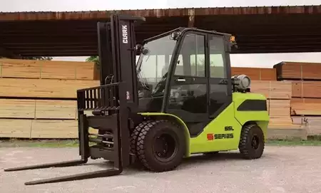Treibgasstapler - Clark S50 Neugerät (3)