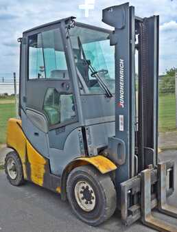 Carrello elevatore a gas 2012  Jungheinrich TFG 540 S (1)