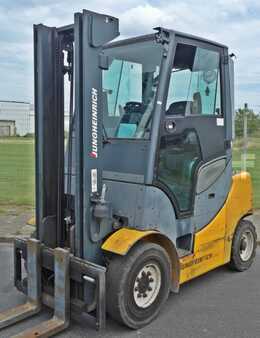 LPG Forklifts 2012  Jungheinrich TFG 540 S (2)