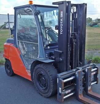 Carrelli elevatori GPL 2018  Toyota 8FG45 N (1)