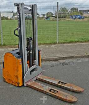 Stacker pedestre 2010  Still EGV 16 (1)