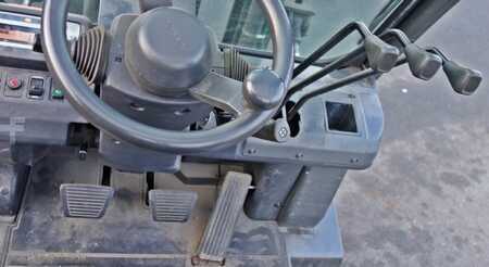 Gas truck 2009  Nissan P1D1A15LQ (2)