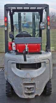 Gas truck 2009  Nissan P1D1A15LQ (3)