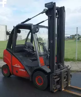Chariots élévateurs diesel 2007  Linde H 30 D (1)
