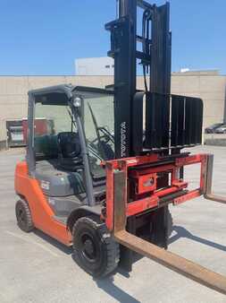LPG Forklifts 2008  Toyota 02-8FGF25 (1)