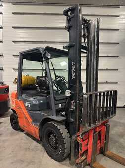 LPG Forklifts 2010  Toyota 02-8FGF25 (1)