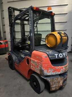 LPG Forklifts 2010  Toyota 02-8FGF25 (3)
