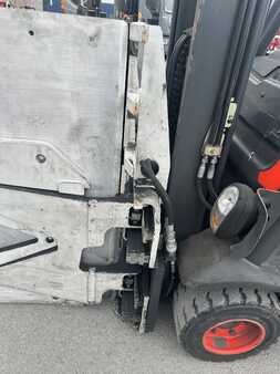 LPG Forklifts 2016  Linde H20T-01  (6)