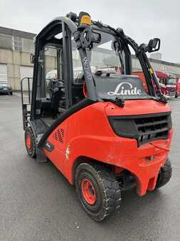 Gas truck 2014  Linde H25T-02   (4)