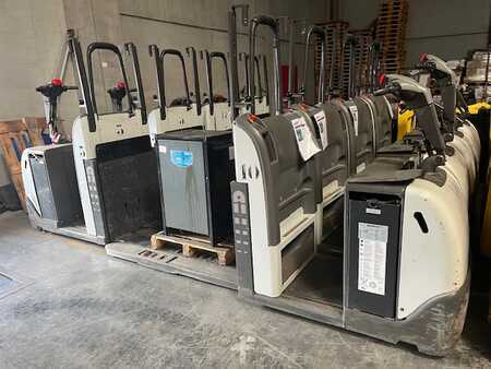 Outro 2015  Unicarriers PLP250 ( lot de 8 ) (3)