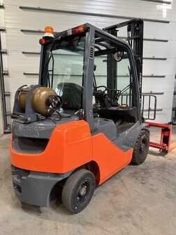 LPG Forklifts 2010  Toyota 02-8FGF25 (3)