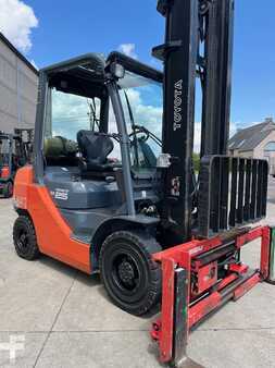 LPG Forklifts 2010  Toyota 02-8FGF25 (2)