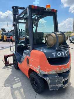 LPG Forklifts 2010  Toyota 02-8FGF25 (4)