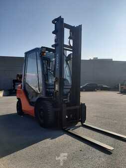 LPG Forklifts 2014  Toyota 02-8FGF25 (4)