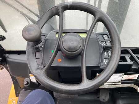 Diesel Forklifts 2010  Yale GDP40VX5 (21)