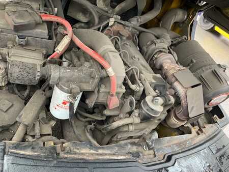 Diesel Forklifts 2010  Yale GDP40VX5 (31)