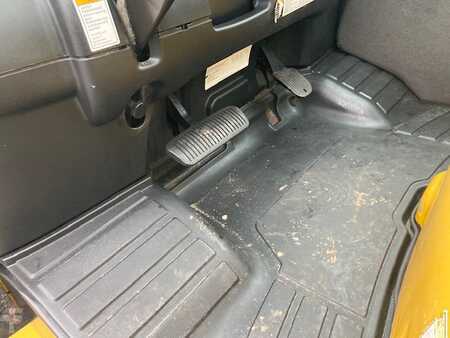 Diesel Forklifts 2010  Yale GDP40VX5 (8)