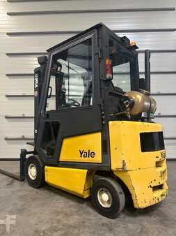 Treibgasstapler 2003  Yale GLP16AF triplex cabine (3)