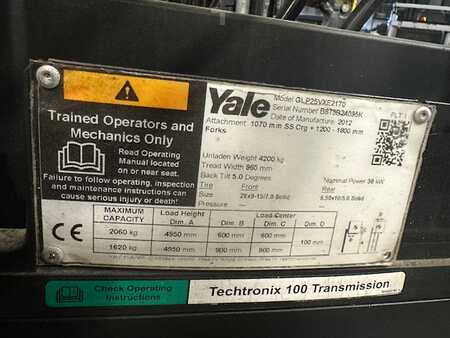 Treibgasstapler 2012  Yale GLP25VX triplex 4 lignes (11)