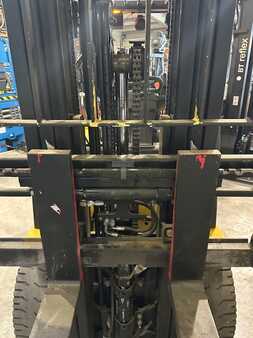 Treibgasstapler 2012  Yale GLP25VX triplex 4 lignes (6)