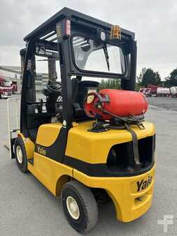 Treibgasstapler 2015  Yale GLP25VX 1045 heures (4)