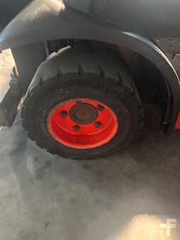 Nestekaasutrukki 2019  Linde H18T-01 (14)