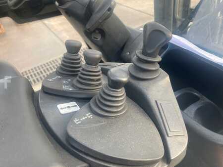Nestekaasutrukki 2012  Linde H18T-01 (13)