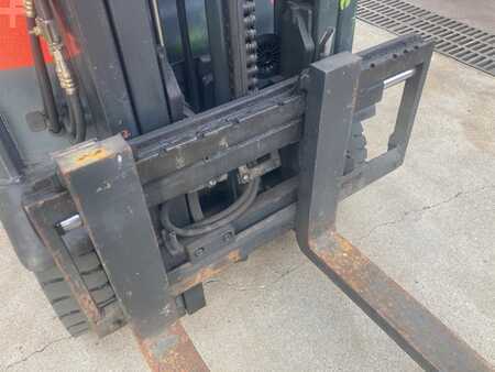 Nestekaasutrukki 2012  Linde H18T-01 (15)