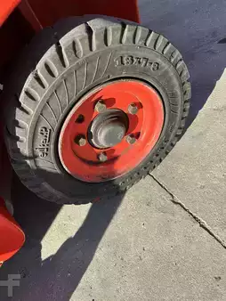Empilhador a gás 2015  Linde H20T-01 .semi-cabine (12)
