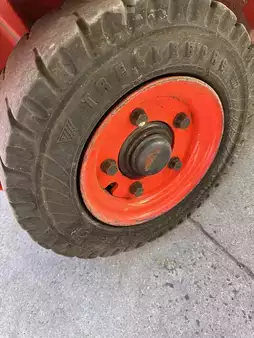 Empilhador a gás 2015  Linde H20T-01 .semi-cabine (13)