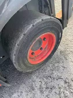 Wózki gazowe 2016  Linde H20T-01 .semi-cabine (16)