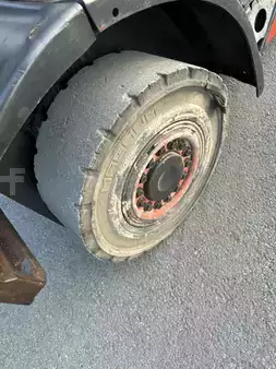 Empilhador a gás 2009  Linde H25T (13)