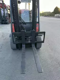 Empilhador a gás 2009  Linde H25T (5)