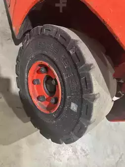 Nestekaasutrukki 2019  Linde H25T-02 (16)