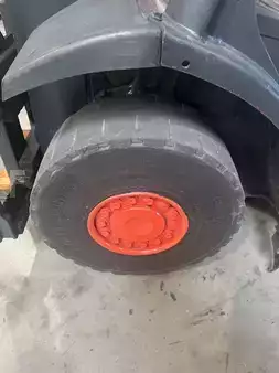 Nestekaasutrukki 2014  Linde H25T-02 (15)