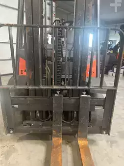 Nestekaasutrukki 2014  Linde H25T-02 (6)