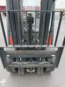 Nestekaasutrukki 2014  Linde H25T-02 (16)
