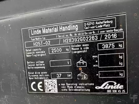 Gas gaffeltruck 2016  Linde H25T-02  950 heures triplex 5510mm (10)