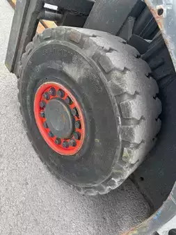 Gas gaffeltruck 2016  Linde H25T-02  950 heures triplex 5510mm (13)