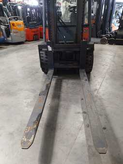 Carrelli elevatori GPL 2008  Linde H30T 2422 heures (11)