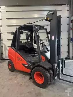 Wózki gazowe 2018  Linde H30T-02 triplex reconditionné (2)